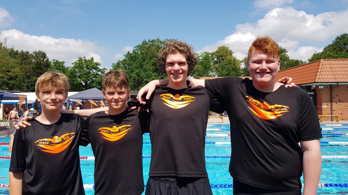 Foto, von links: Tim Dumalski, Luca Schröter, Lukas Angermeyer und Cedric-Noel Kallweit. Fotografin: Garnet Thomßen.