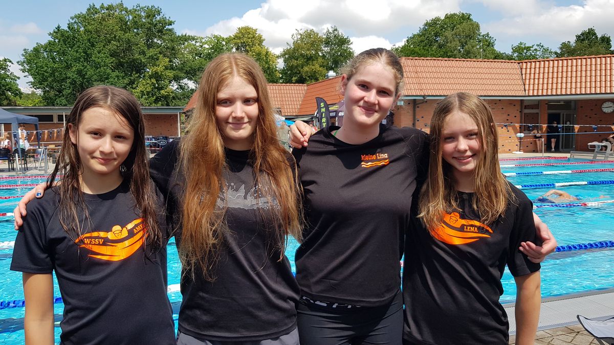 Foto, von links: Amelie Oldenettel, Janne Thomßen, Lina Tönnies und Lena Berlinska. Fotografin: Garnet Thomßen.