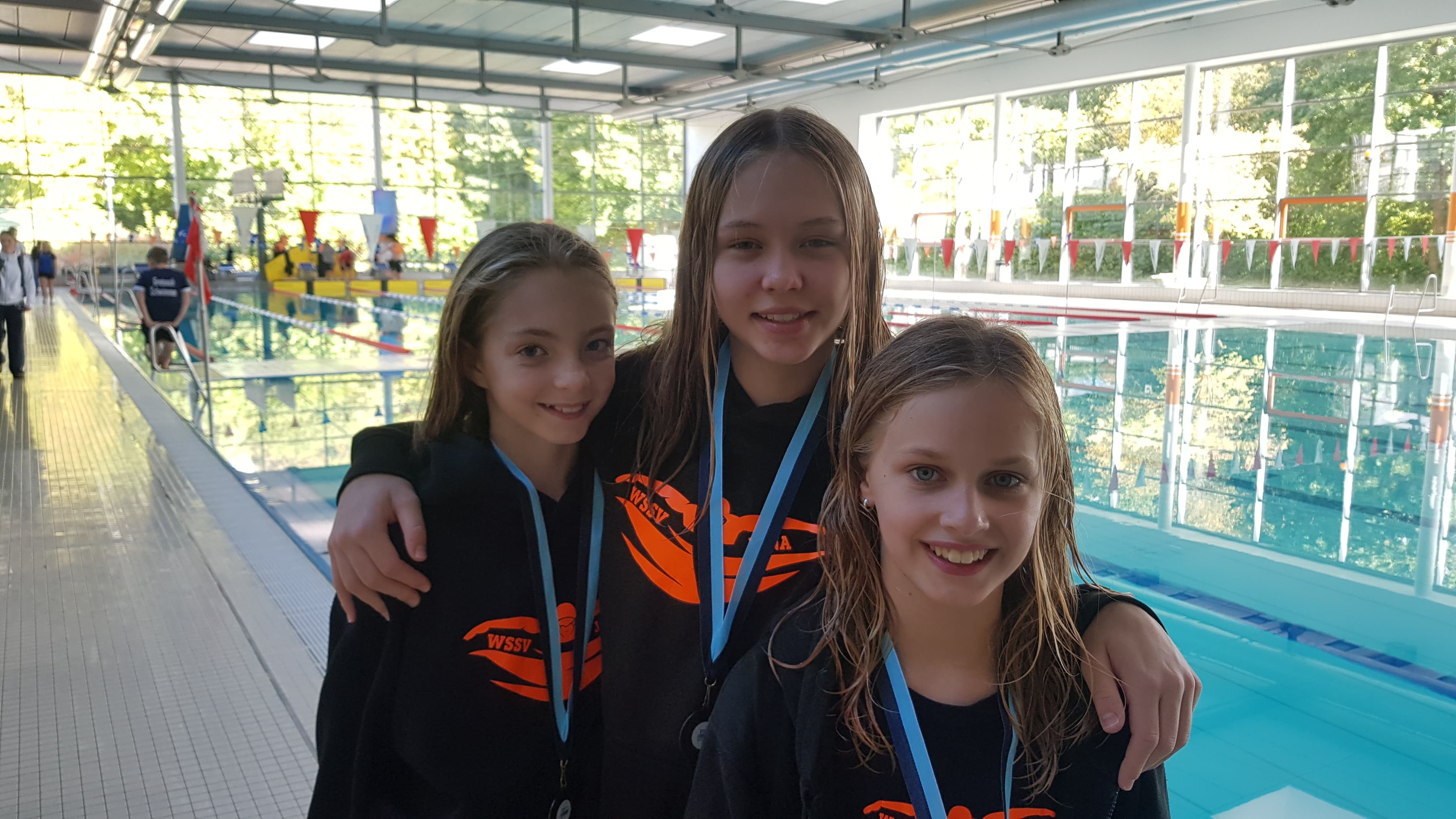 Foto, von links: Jannika Hutter, Lena Berlinska, Emma Elisabeth Woogk. Fotografin: Garnet Thomßen.